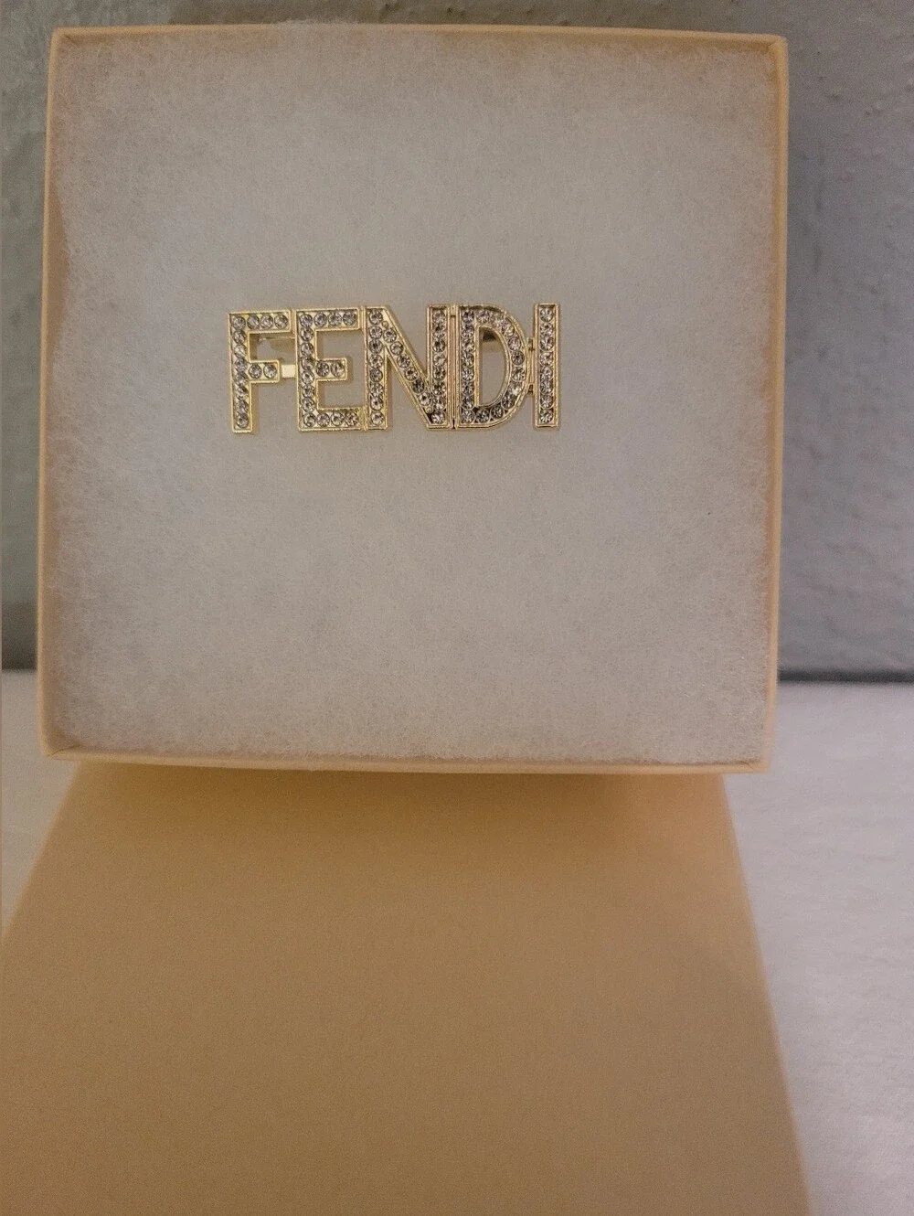 Luxury Style Brooch - Picture 3 of 5
